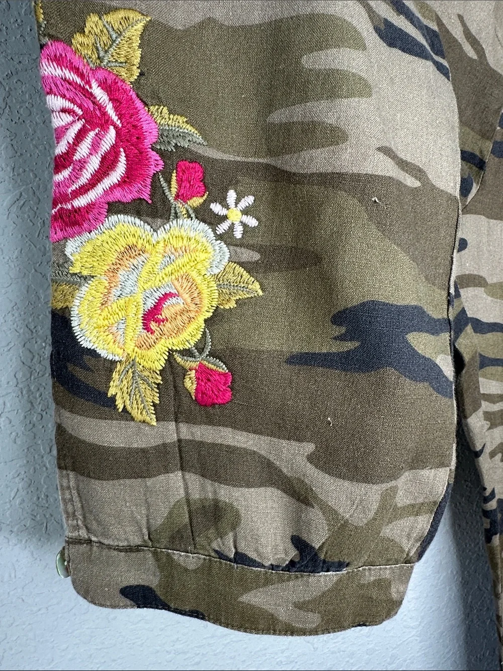 Johnny Was Women's Vella Jogger Pants Camo Print Floral Embroidered Linen Sz M